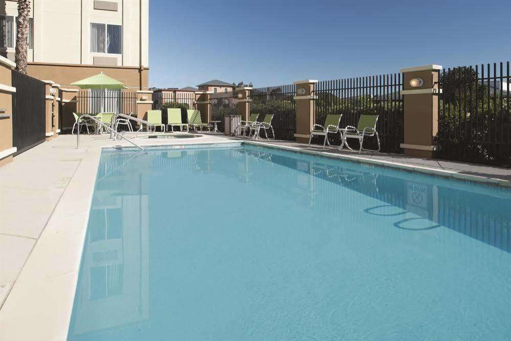 Fairfield Inn & Suites By Marriott Fairfield Napa Valley Area Exterior foto